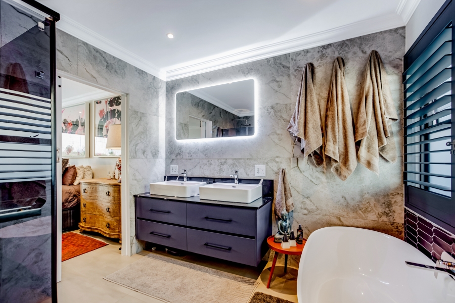 3 Bedroom Property for Sale in Northshore Western Cape